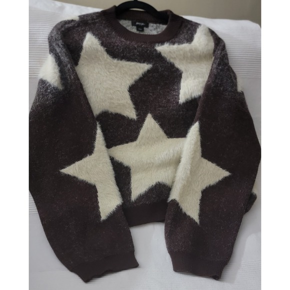 Nasty Gal Sweaters - Nasty Gal Oversized Star‎ Print Fuzzy Knit Sweater Brown Cream Large
